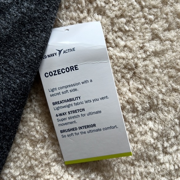 NWT Old Navy Coze core crop leggings - Picture 3 of 5